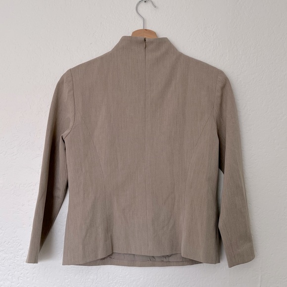 Ann Taylor Stretch Tan Mock Neck Tailored Fitted Top, 3/4 length sleeves, Size 2 - Picture 4 of 4